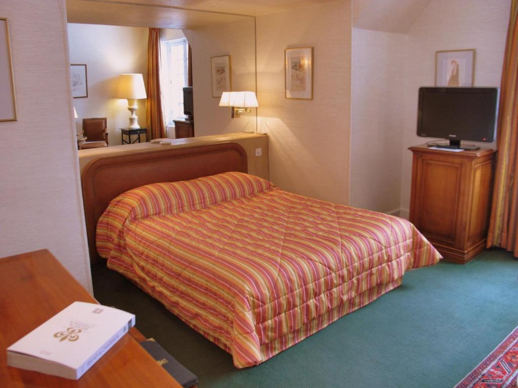 Auberge Des Templiers Boismorand Kamer foto